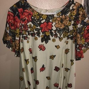 Floral dress with cute open back!!